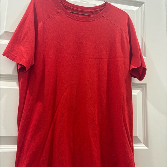 ALO Yoga Vibrant Red Short Sleeve Tee